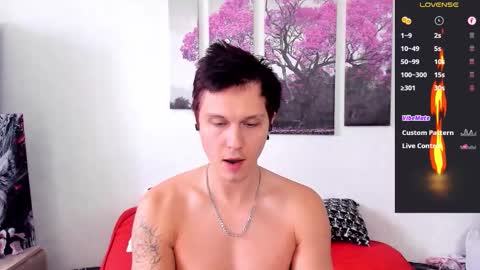 Snapshot of alex_wandhot chatting on 09.30.25 Alex WandHot online show from 09.30.25