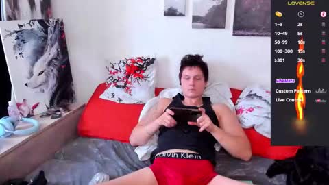 Snapshot of alex_wandhot chatting on 10.25.25 Alex WandHot online show from 10.25.25