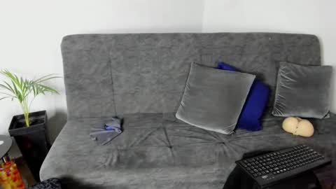 Alex Woll online show from 09.17.25