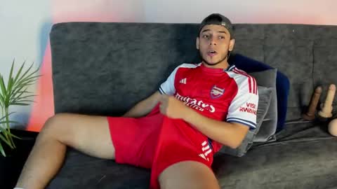 Alex Woll online show from 10.05.25