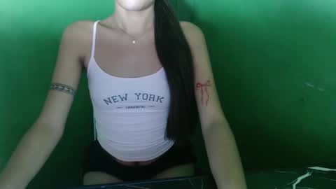 Snapshot of alexa04052007 chatting on 10.15.25 alexa04052007 online show from 10.15.25