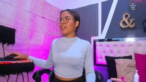 alexa andherson online show from 01.05.25