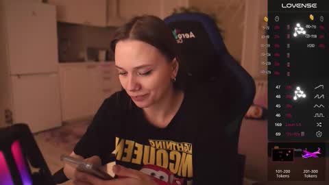 Snapshot of alexa_feels chatting on 10.03.25 Little Duck homie online show from 10.03.25