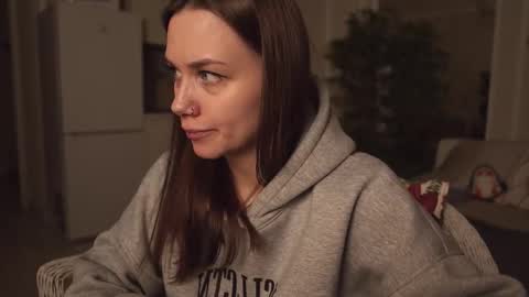 Snapshot of alexa_feels chatting on 10.05.25 Little Duck homie online show from 10.05.25