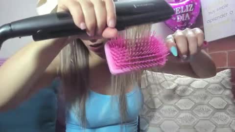 Snapshot of alexa_latina chatting on 10.30.25 alexa latina online show from 10.30.25