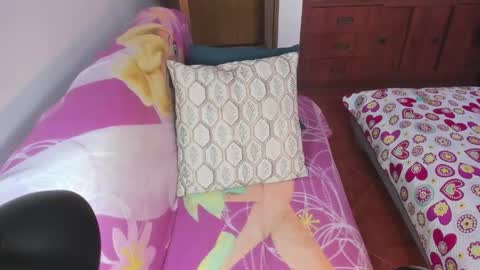 Snapshot of alexa_latina chatting on 04.19.26 alexa latina online show from 04.19.26