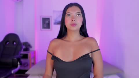 Alexa Millers online show from 01.25.25