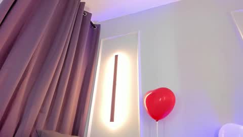 Alexa Millers online show from 02.15.25