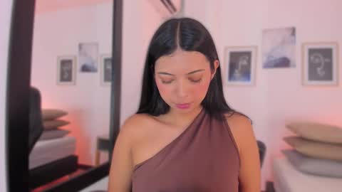 Alexa Millers online show from 10.28.25