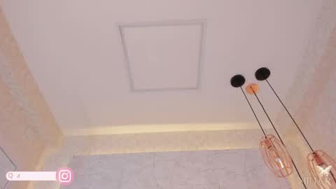 Alexa Millers online show from 04.10.26