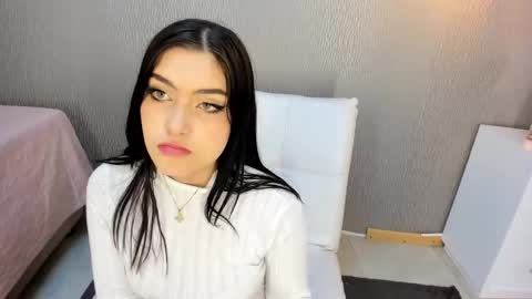 Alexa Thaylor online show from 12.11.24
