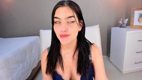 Alexa Thaylor online show from 12.23.24