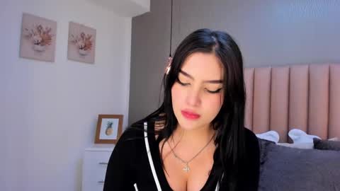 Alexa Thaylor online show from 12.31.24