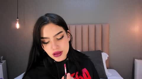 Alexa Thaylor online show from 01.03.25