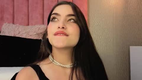 Alexa Thaylor online show from 12.14.25