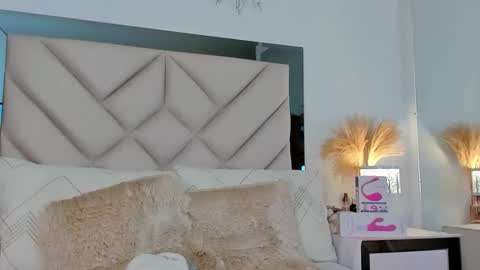 alexa_tobar online show from 09.17.25