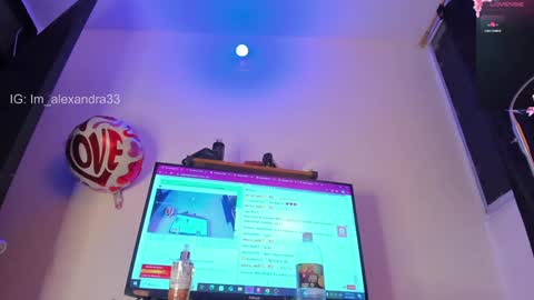 Snapshot of alexa_will chatting on 12.05.24 alexa_will online show from 12.05.24