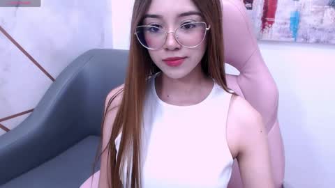 Alexa Abad online show from 05.25.26