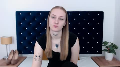 Snapshot of alexabigheart chatting on 12.10.24 Alexa with big heart 3 online show from 12.10.24