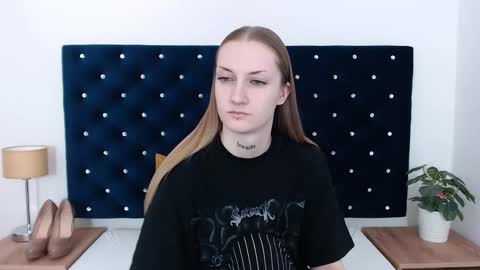 Snapshot of alexabigheart chatting on 01.06.25 Alexa with big heart 3 online show from 01.06.25