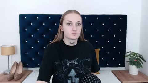 Snapshot of alexabigheart chatting on 01.07.25 Alexa with big heart 3 online show from 01.07.25