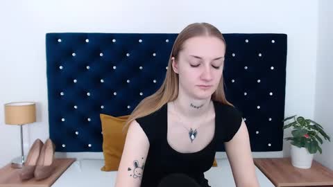 Snapshot of alexabigheart chatting on 01.09.25 Alexa with big heart 3 online show from 01.09.25
