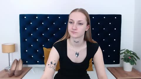 Snapshot of alexabigheart chatting on 01.10.25 Alexa with big heart 3 online show from 01.10.25