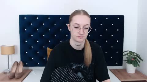 Snapshot of alexabigheart chatting on 01.17.25 Alexa with big heart 3 online show from 01.17.25