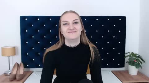 Snapshot of alexabigheart chatting on 01.24.25 Alexa with big heart 3 online show from 01.24.25