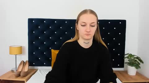 Snapshot of alexabigheart chatting on 02.07.25 Alexa with big heart 3 online show from 02.07.25