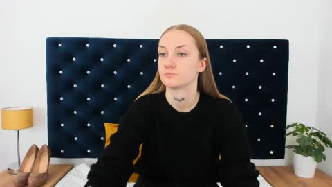 Snapshot of alexabigheart chatting on 02.14.25 Alexa with big heart 3 online show from 02.14.25