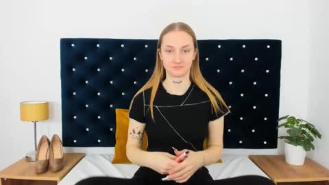 Snapshot of alexabigheart chatting on 02.15.25 Alexa with big heart 3 online show from 02.15.25