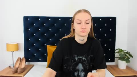 Snapshot of alexabigheart chatting on 02.24.25 Alexa with big heart 3 online show from 02.24.25