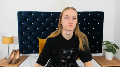 Snapshot of alexabigheart chatting on 02.26.25 Alexa with big heart 3 online show from 02.26.25