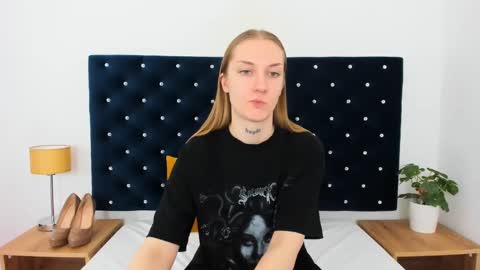 Snapshot of alexabigheart chatting on 03.05.25 Alexa with big heart 3 online show from 03.05.25