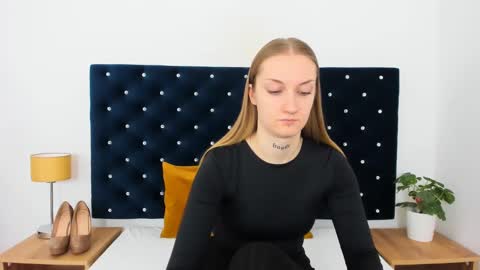 Snapshot of alexabigheart chatting on 03.11.25 Alexa with big heart 3 online show from 03.11.25