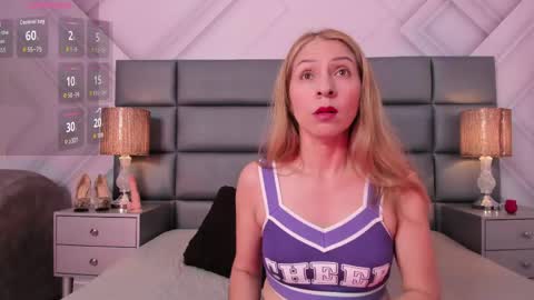 Snapshot of alexafoxx_ chatting on 04.16.26 online show from 04.16.26