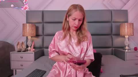 Snapshot of alexafoxx_ chatting on 04.18.26 online show from 04.18.26