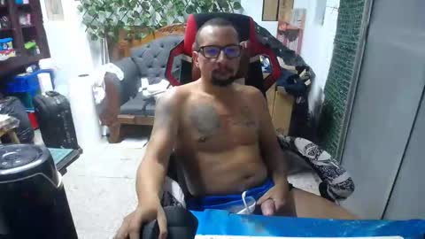 Snapshot of alexamdergal chatting on 12.22.24 Alexamdergal online show from 12.22.24