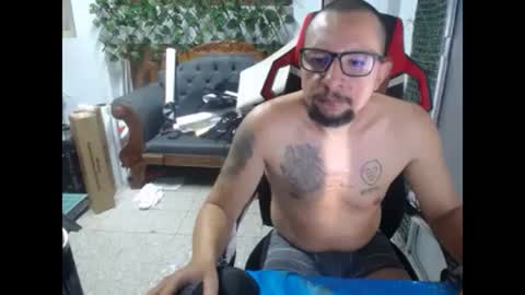 Snapshot of alexamdergal chatting on 12.31.24 Alexamdergal online show from 12.31.24