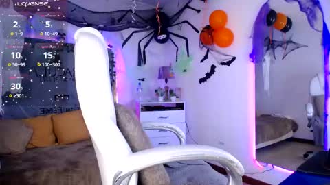 Alexa Moon online show from 10.26.25