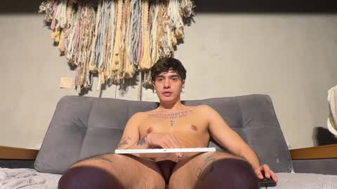 Snapshot of alexanddani chatting on 01.24.25 Alex Dani online show from 01.24.25