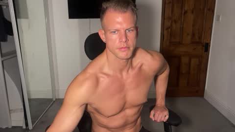 Snapshot of alexandersteelmuscle chatting on 10.24.25 Alexander Steel online show from 10.24.25