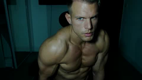 Snapshot of alexandersteelmuscle chatting on 10.25.25 Alexander Steel online show from 10.25.25