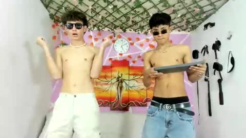 chicos hot online show from 02.13.25