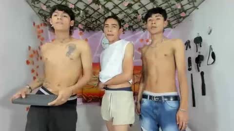 chicos hot online show from 02.22.25