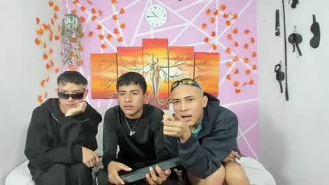 chicos hot online show from 03.11.25