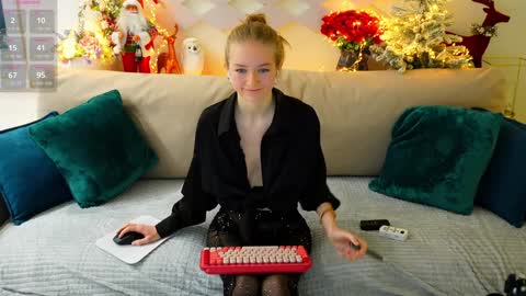 Alexandra Demore online show from 12.22.24