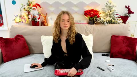 Alexandra Demore online show from 01.04.25