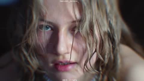 Alexandra Demore online show from 09.12.25